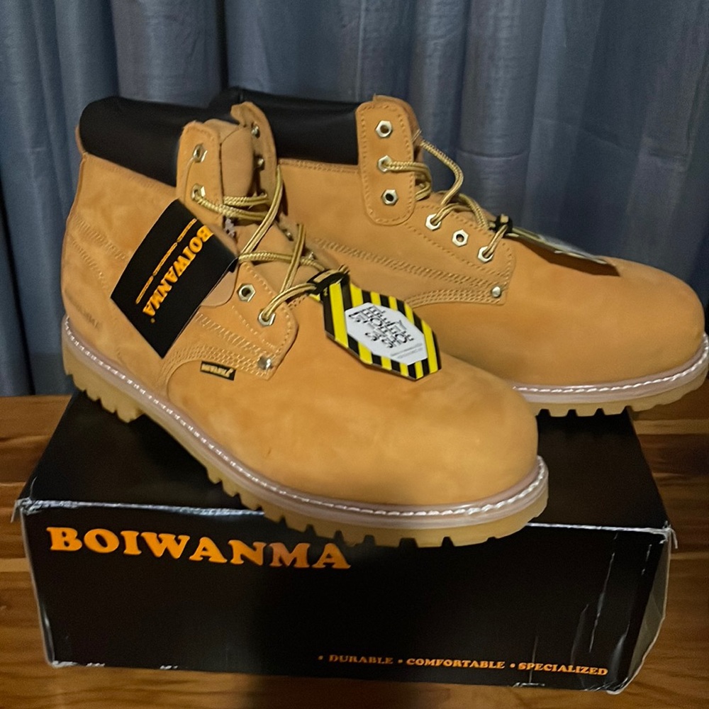 Steel toe work boots